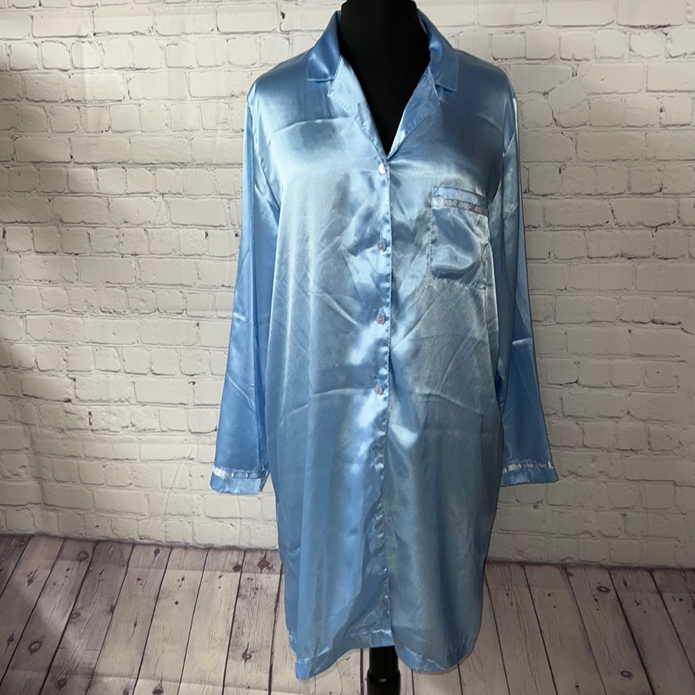 XL Morgan Taylor button down sleep shirt. Long sleeve. In perfect condition